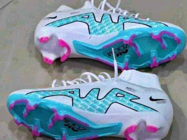 Magres Nike, Chaussures, Conakry