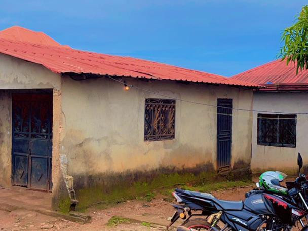 Bâtiment à Kagbélen, Maisons, Conakry