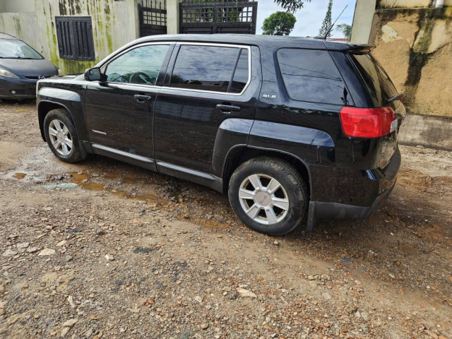 GMC Terrain, Voitures, Conakry