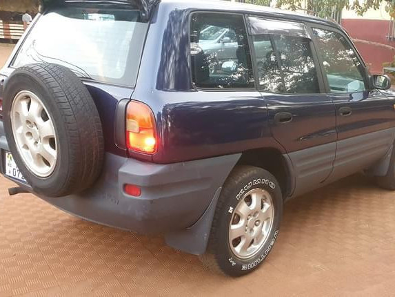 Toyota RAV4, Voitures, Conakry
