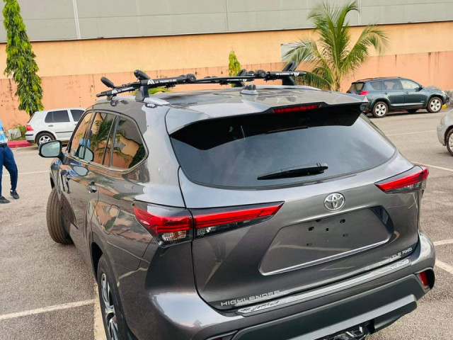 Toyota Highlander, Voitures, Conakry