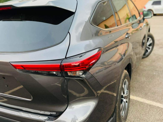 Toyota Highlander, Voitures, Conakry