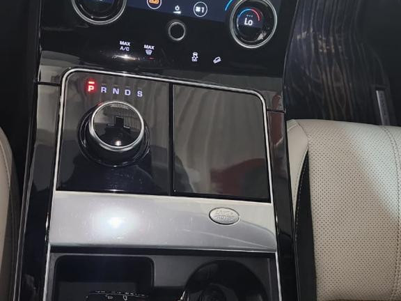 Land Rover Range Rover Velar, Voitures, Conakry