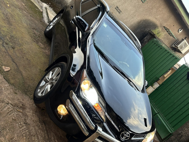 Toyota RAV4, Voitures, Conakry
