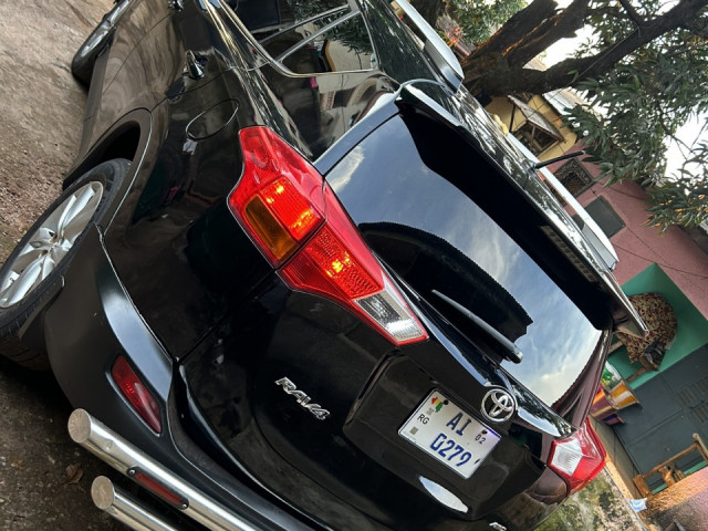 Toyota RAV4, Voitures, Conakry