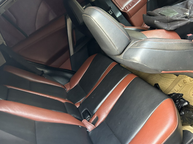 Toyota RAV4, Voitures, Conakry
