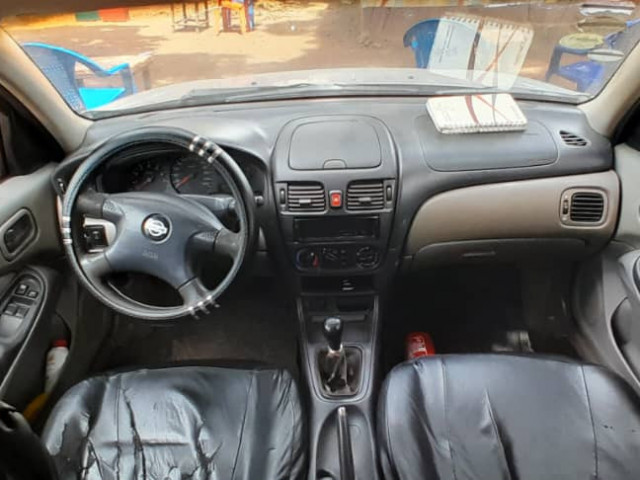 Nissan Almera, Voitures, Conakry