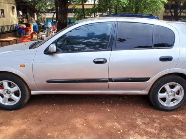 Nissan Almera, Voitures, Conakry