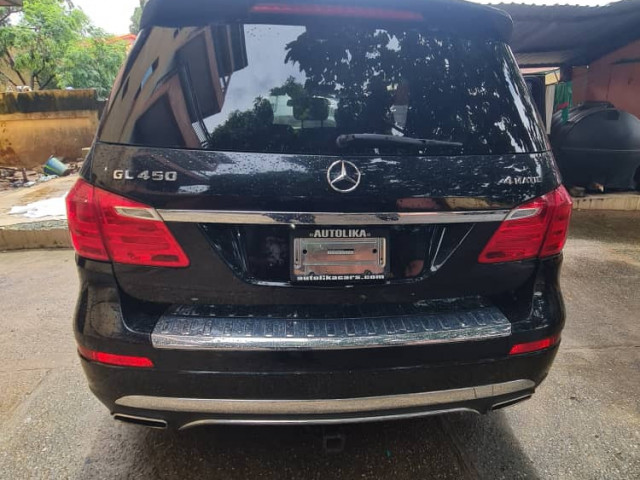 Mercedes-Benz Classe G, Voitures, Conakry