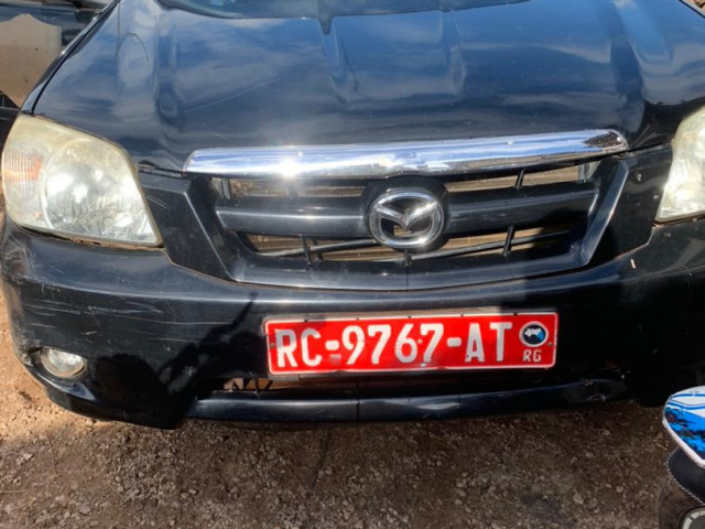 Mazda Tribute, Voitures, Conakry