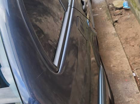 Mercedes-Bernz Classe C, Voitures, Camayenne
