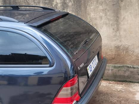 Mercedes-Bernz Classe C, Voitures, Camayenne