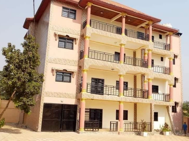 Bâtiment à Gomboyah, Maisons, Conakry