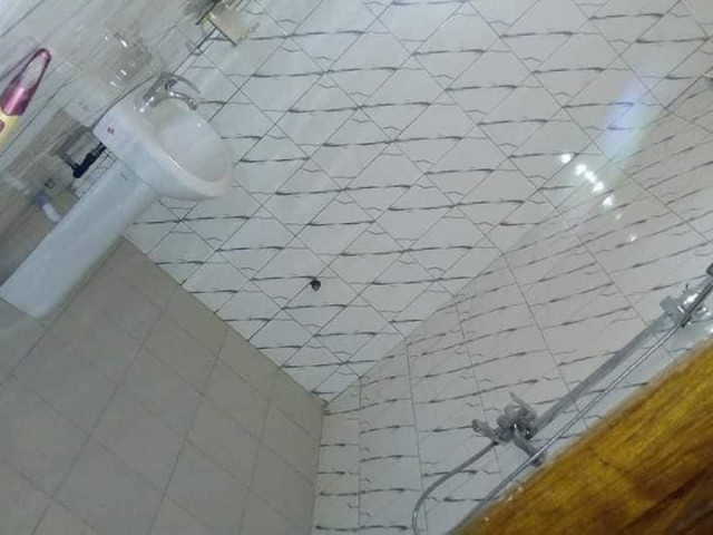 Bâtiment à Gomboyah, Maisons, Conakry
