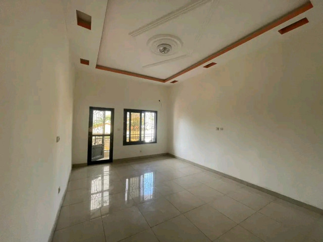 Bâtiment à Nongo, Maisons, Conakry