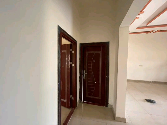 Bâtiment à Nongo, Maisons, Conakry