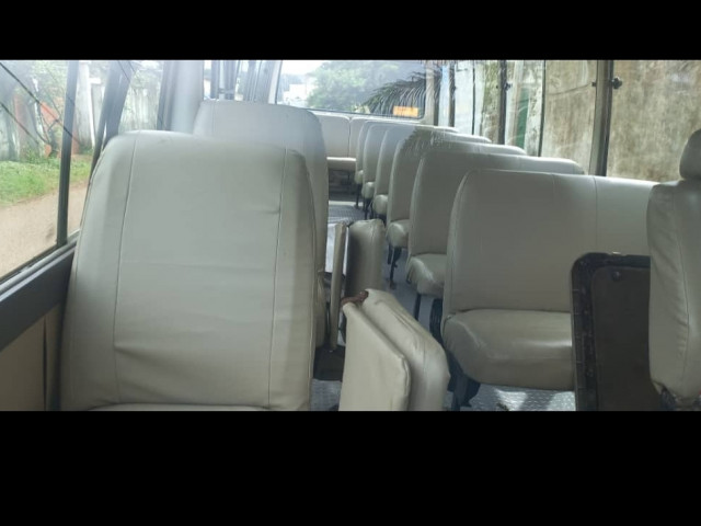 Toyota Coaster, Camions - Autobus, Conakry
