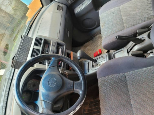 Toyota RAV4, Voitures, Conakry