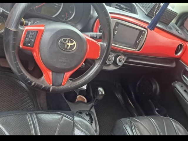 Toyota Yaris, Voitures, Conakry