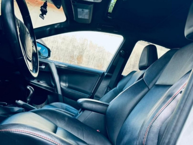 Toyota RAV4, Voitures, Conakry