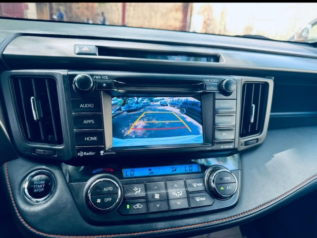Toyota RAV4, Voitures, Conakry
