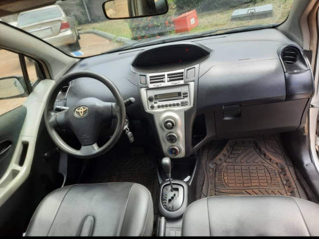 Toyota Yaris, Voitures, Conakry