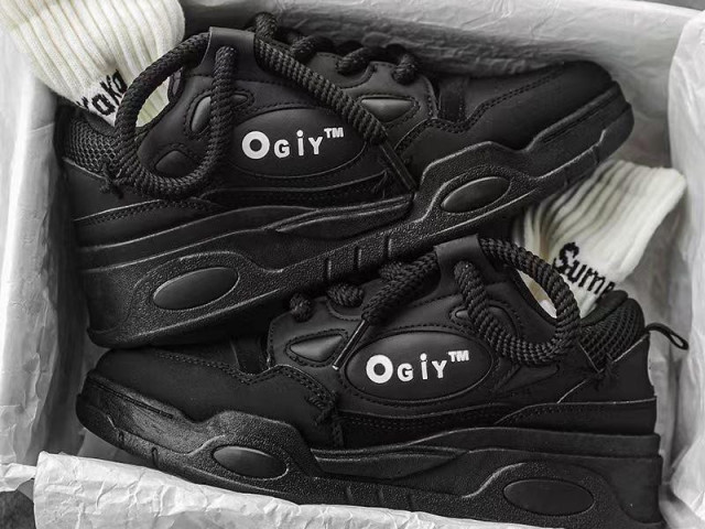 Chaussures OGYI, Chaussures, Conakry