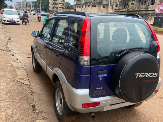 Daihatsu Terios, Voitures, Conakry