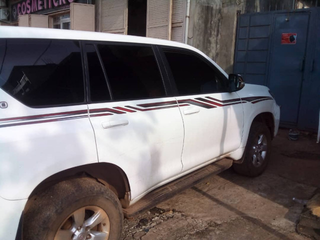 Toyota Land Cruiser Prado, Voitures, Conakry