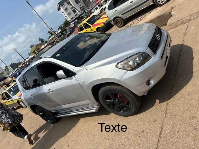 Toyota RAV4, Voitures, Conakry