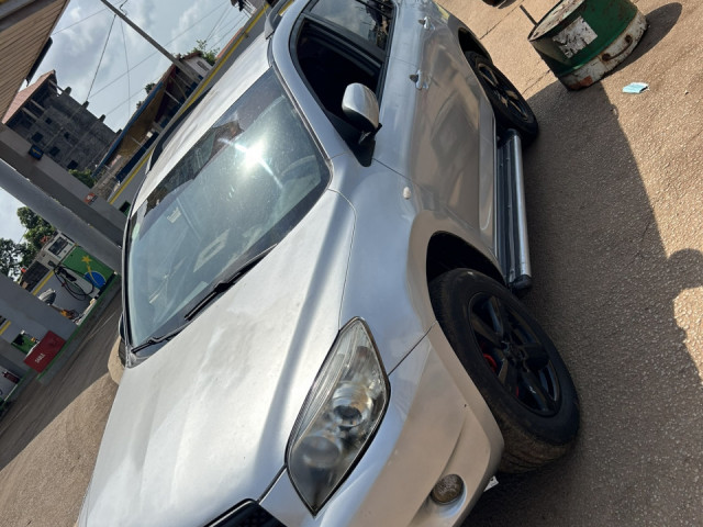 Toyota RAV4, Voitures, Conakry