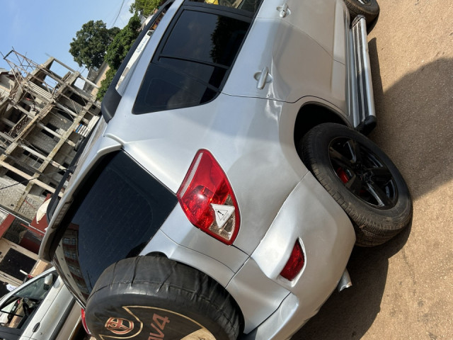 Toyota RAV4, Voitures, Conakry