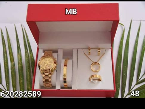 Différents Bijoux, Bijoux - Montres, Conakry