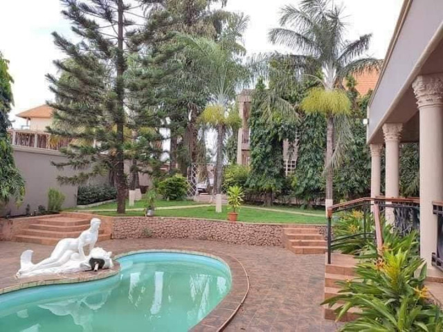 Bâtiment à Fossidet, Maisons, Conakry