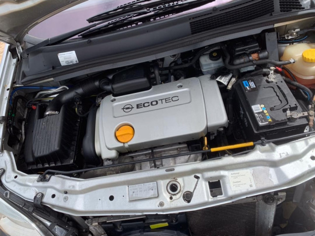 Opel Zafira, Voitures, Conakry