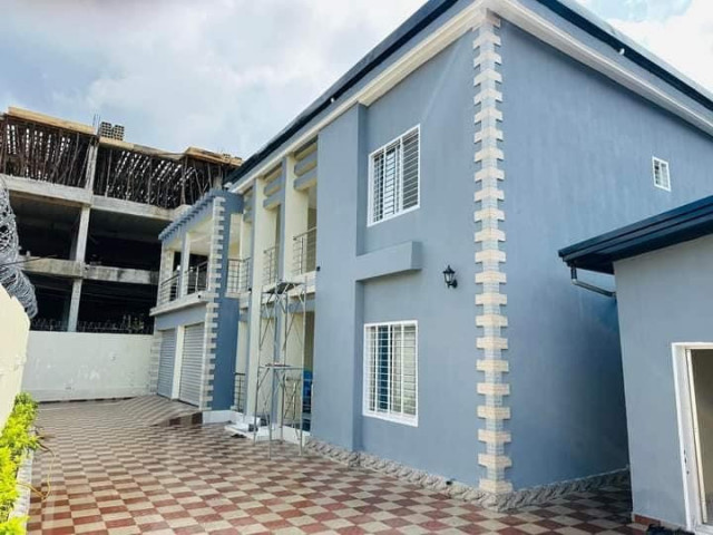 Maison à Lambanyi, Maisons, Conakry