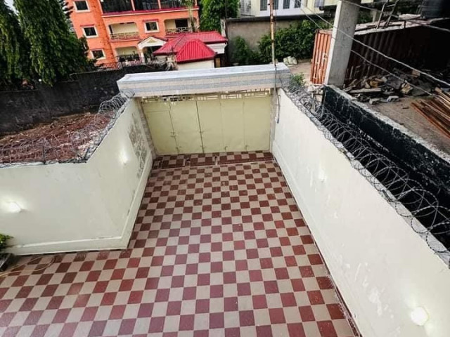 Maison à Lambanyi, Maisons, Conakry