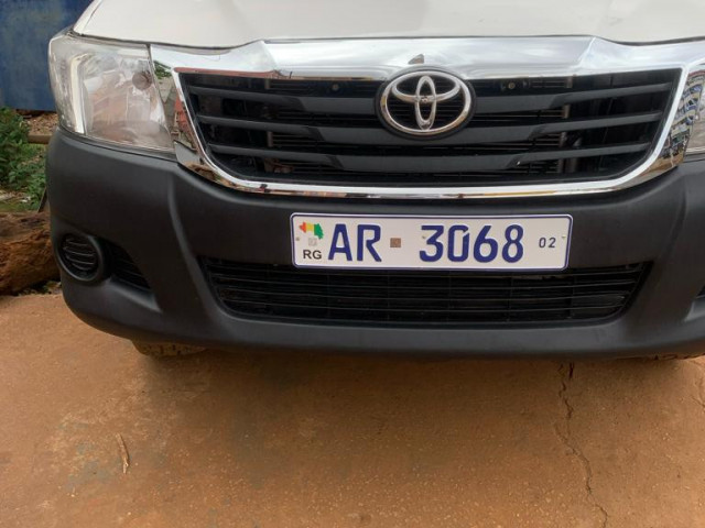 Toyota Hilux, Voitures, Conakry