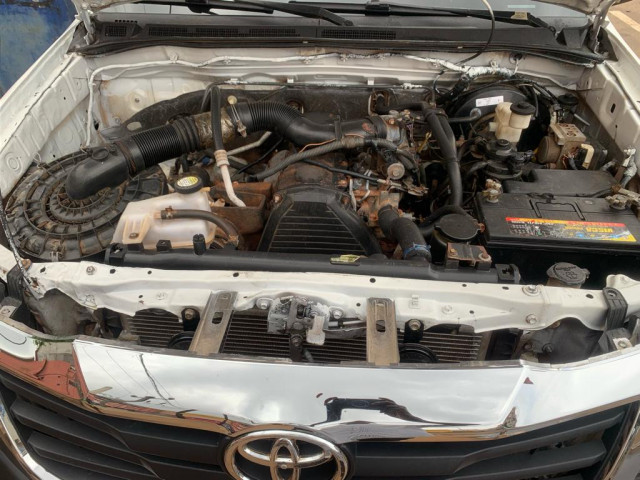 Toyota Hilux, Voitures, Conakry