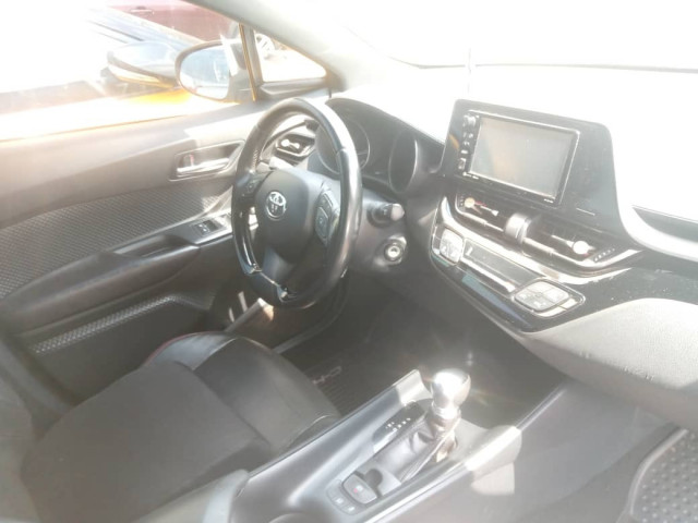 Toyota CH-R, Voitures, Conakry