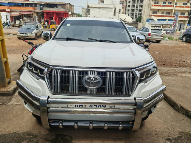 Toyota Land Cruiser Prado, Voitures, Conakry