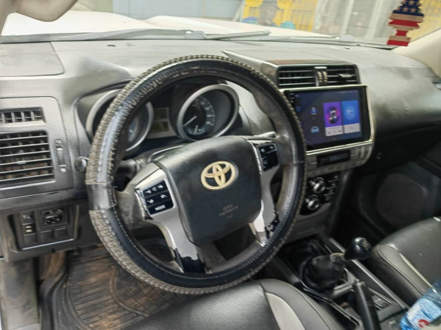 Toyota Land Cruiser Prado, Voitures, Conakry