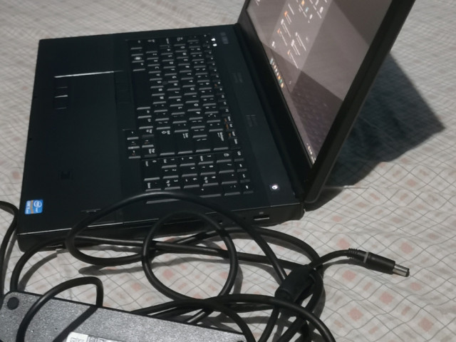 Dell Precision M6800, Ordinateurs - Moniteurs, Conakry