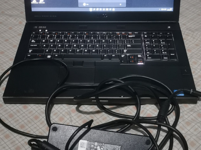 Dell Precision M6800, Ordinateurs - Moniteurs, Conakry