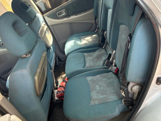 Nissan Almera Tino, Voitures, Conakry