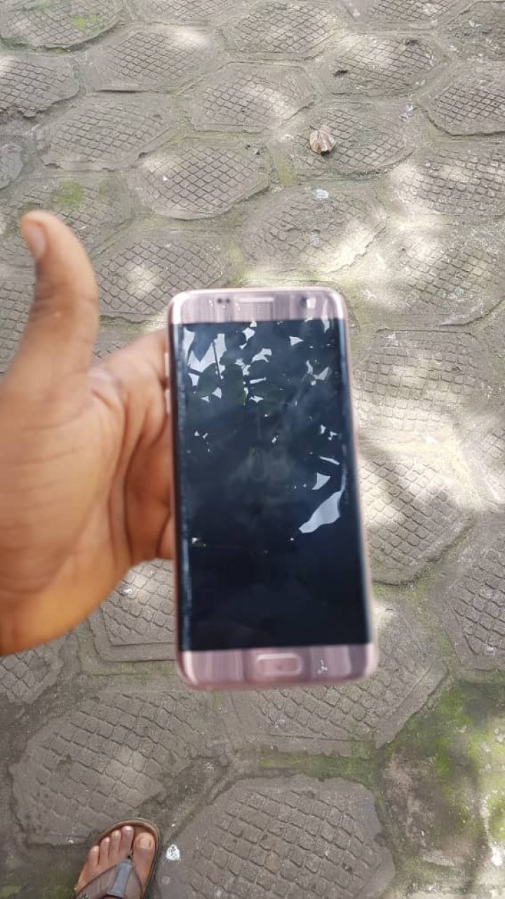 Samsung Galaxy S7 Edge, Téléphones Mobiles, Conakry