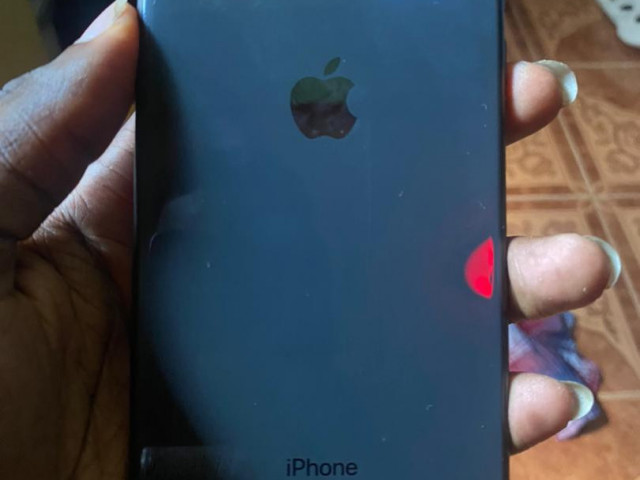Apple iPhone 8 Plus, Téléphones Mobiles, Conakry