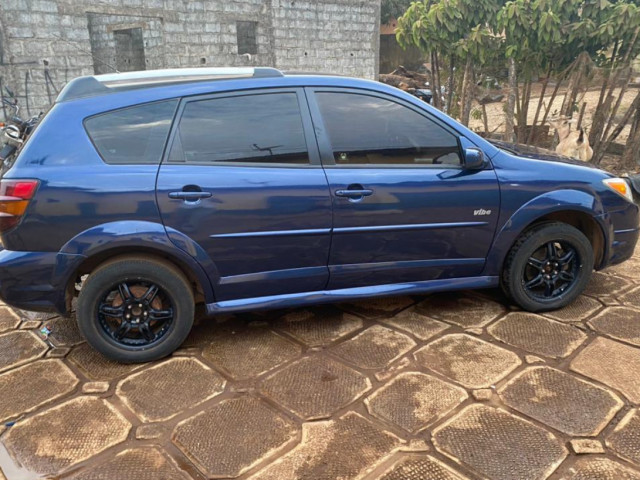 Pontiac Vibe, Voitures, Conakry