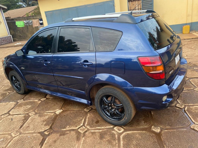 Pontiac Vibe, Voitures, Conakry