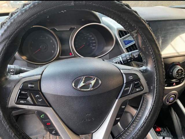 Hyundai Veloster, Voitures, Conakry